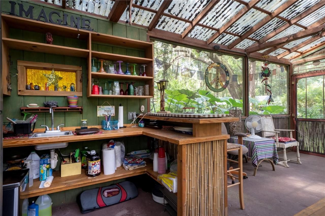 250 W West Lake Drive, Hawthorne, FL 32640 Photo