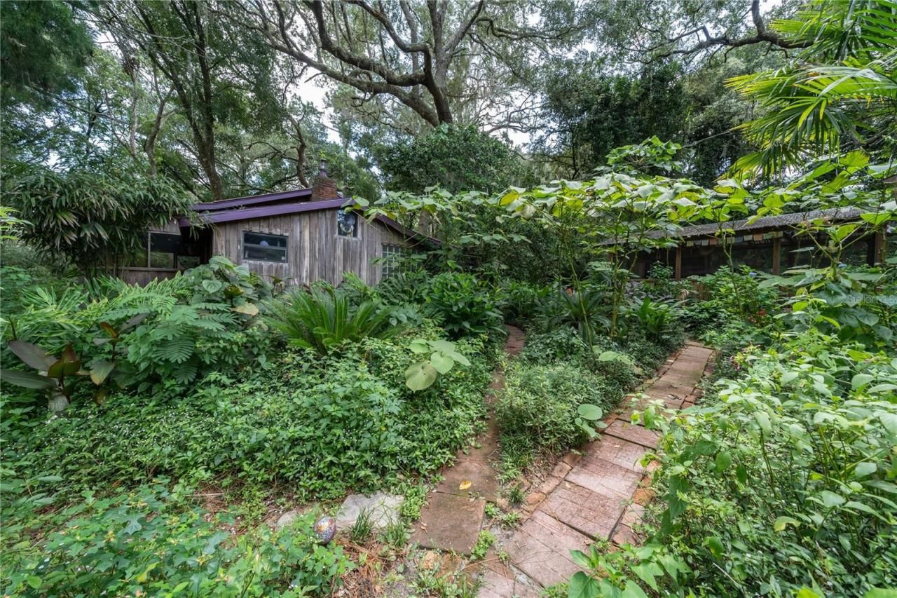 250 W West Lake Drive, Hawthorne, FL 32640 Photo