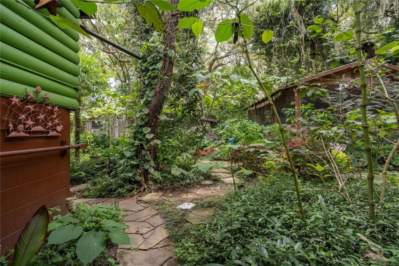 250 W West Lake Drive, Hawthorne, FL 32640 Photo