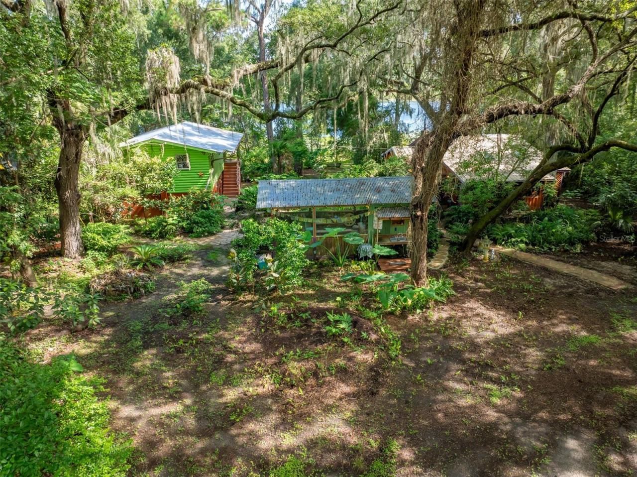 250 W West Lake Drive, Hawthorne, FL 32640 Photo