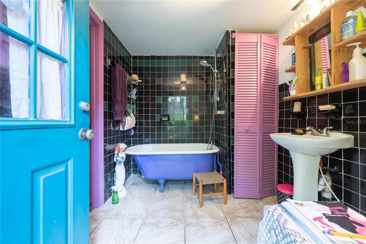 250 W West Lake Drive, Hawthorne, FL 32640 Photo