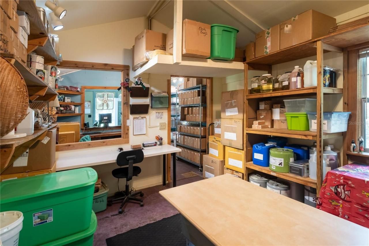 250 W West Lake Drive, Hawthorne, FL 32640 Photo