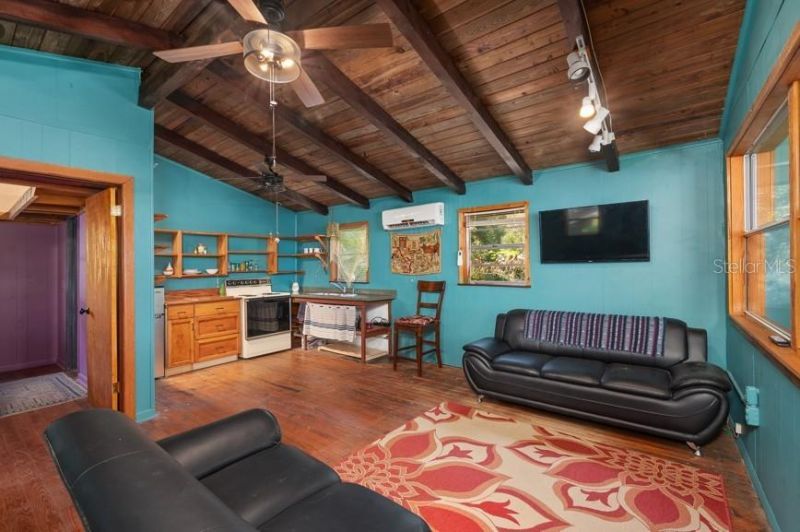 250 W West Lake Drive, Hawthorne, FL 32640 Photo