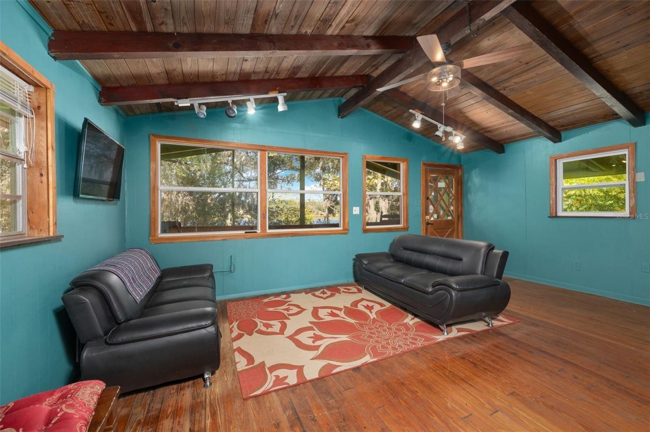 250 W West Lake Drive, Hawthorne, FL 32640 Photo