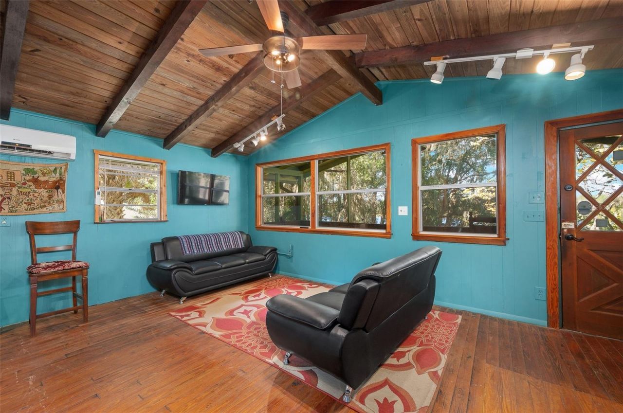 250 W West Lake Drive, Hawthorne, FL 32640 Photo