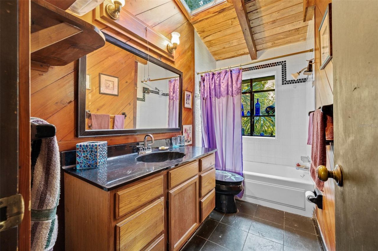 250 W West Lake Drive, Hawthorne, FL 32640 Photo