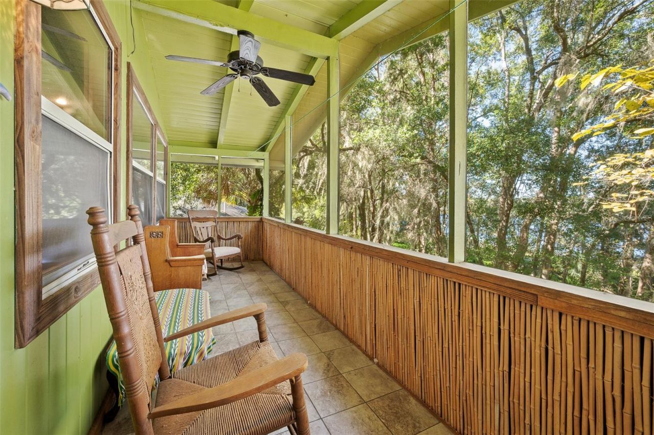 250 W West Lake Drive, Hawthorne, FL 32640 Photo