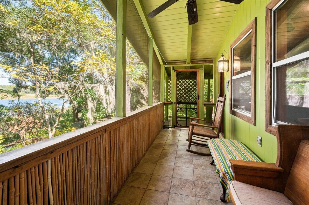 250 W West Lake Drive, Hawthorne, FL 32640 Photo