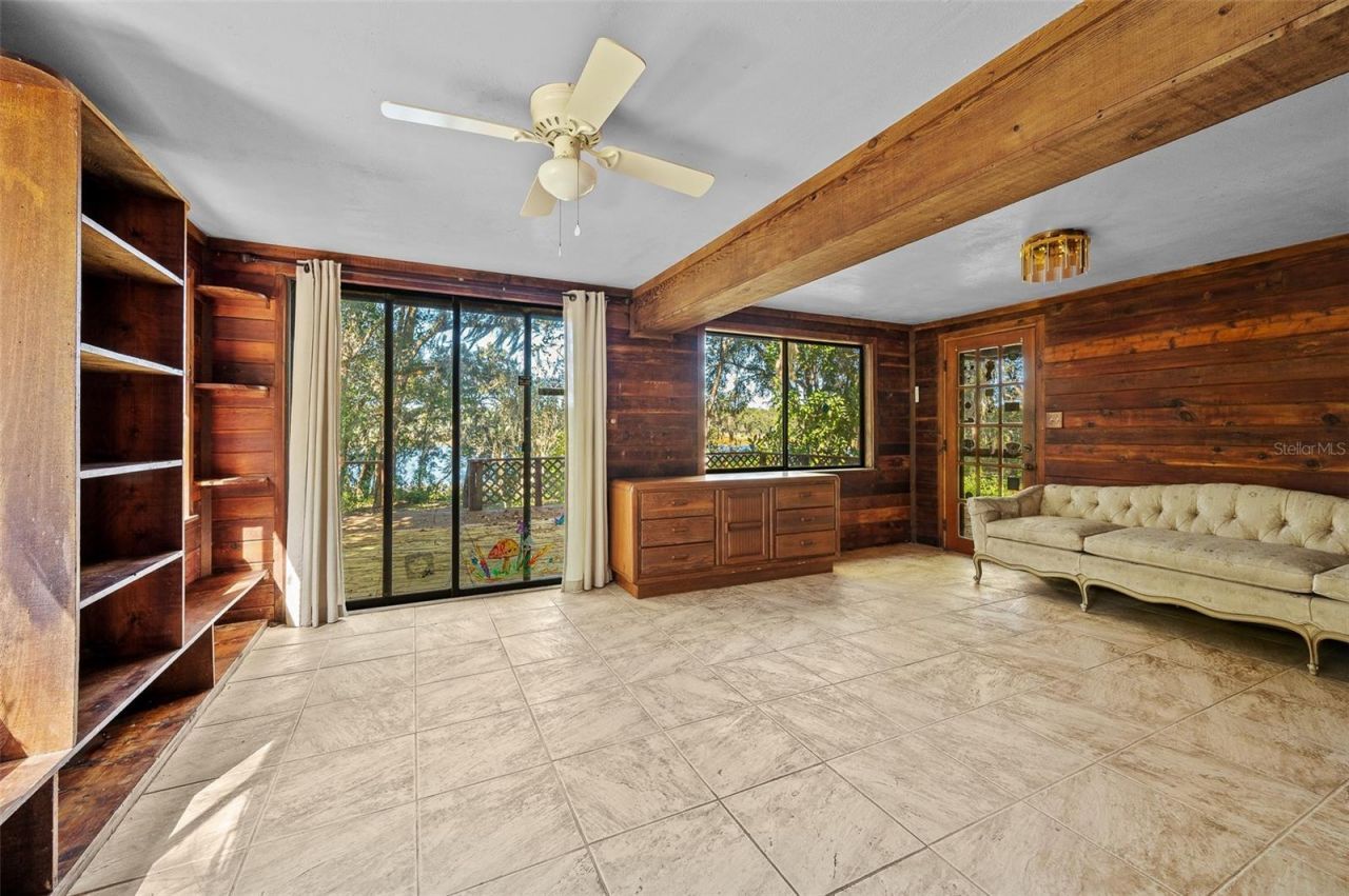 250 W West Lake Drive, Hawthorne, FL 32640 Photo