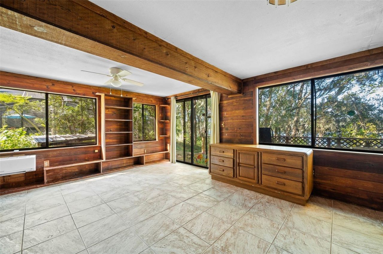 250 W West Lake Drive, Hawthorne, FL 32640 Photo