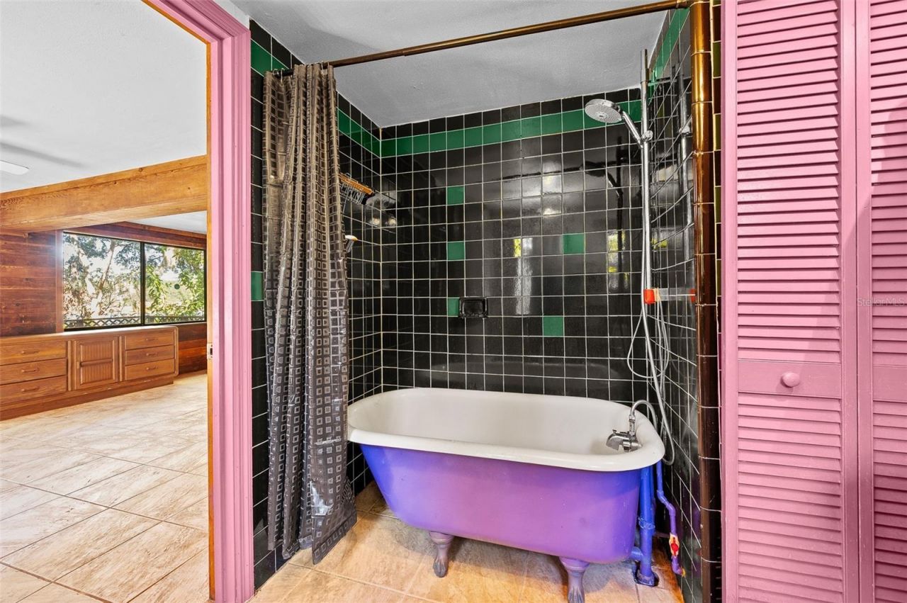 250 W West Lake Drive, Hawthorne, FL 32640 Photo