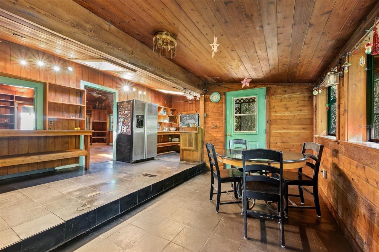 250 W West Lake Drive, Hawthorne, FL 32640 Photo