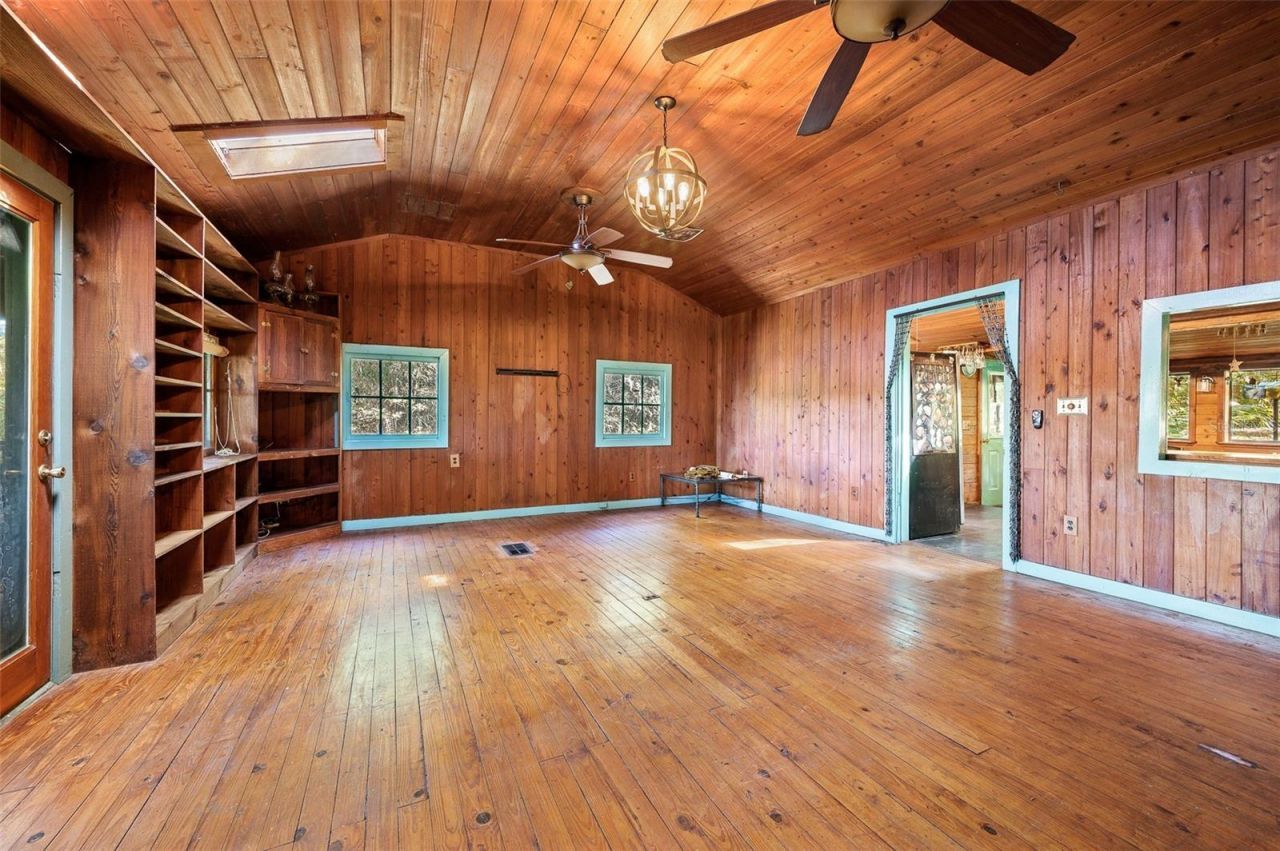 250 W West Lake Drive, Hawthorne, FL 32640 Photo