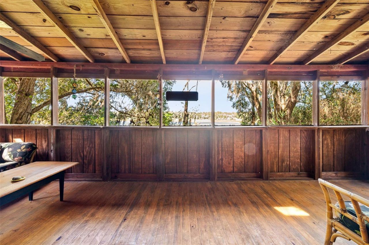 250 W West Lake Drive, Hawthorne, FL 32640 Photo