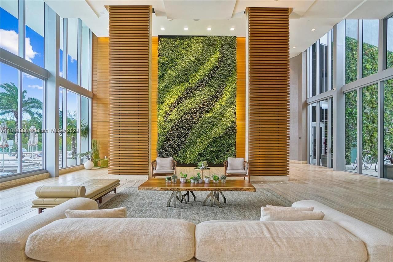 16385 Biscayne Blvd, Unit 1418, North Miami Beach, FL 33160 Photo