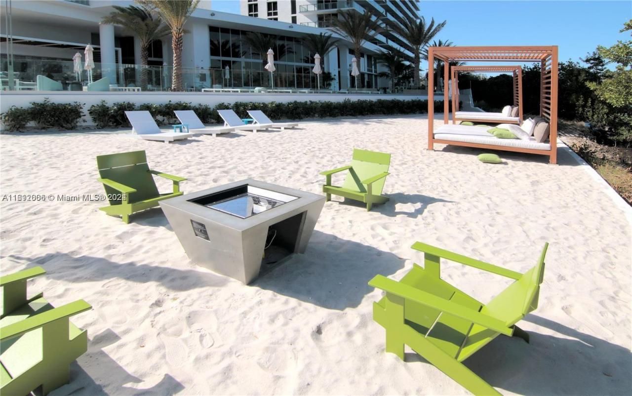 16385 Biscayne Blvd, Unit 1418, North Miami Beach, FL 33160 Photo