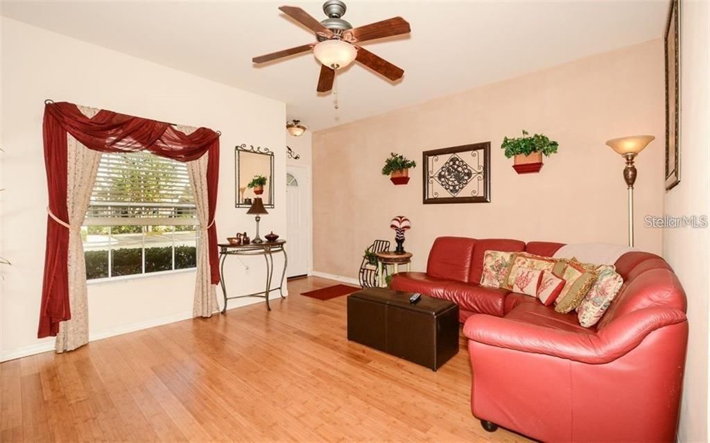 7685 Plantation Circle, Unit B, University Park, FL 34201 Photo