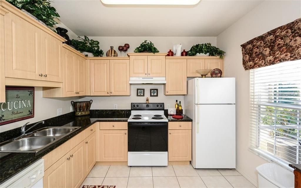 7685 Plantation Circle, Unit B, University Park, FL 34201 Photo