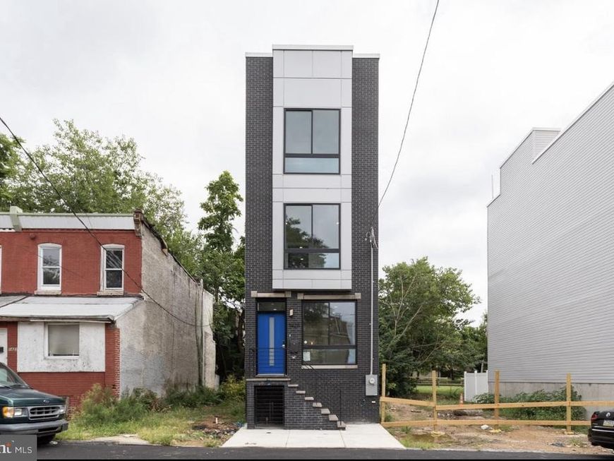 1425 S Hanson Street, Philadelphia, PA 19143 Main Photo