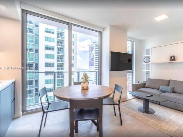 227 NE 2nd St, Unit 2112, Miami, FL 33132