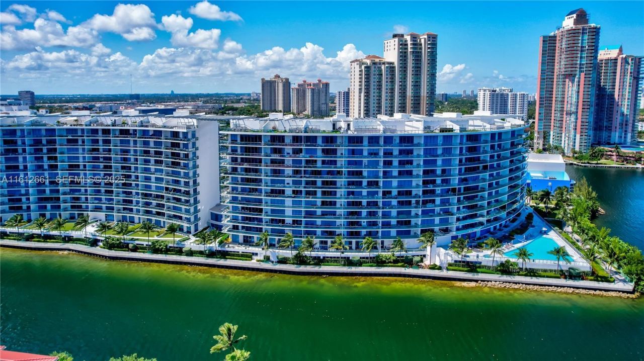 3300 NE 188 St., Unit 611, Aventura, FL 33180 Photo