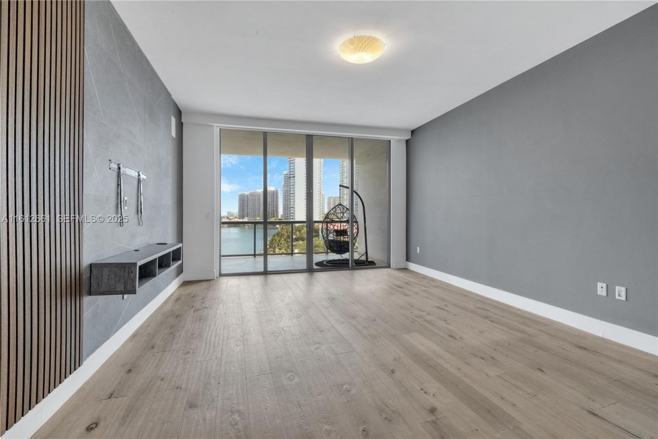 3300 NE 188 St., Unit 611, Aventura, FL 33180 Photo