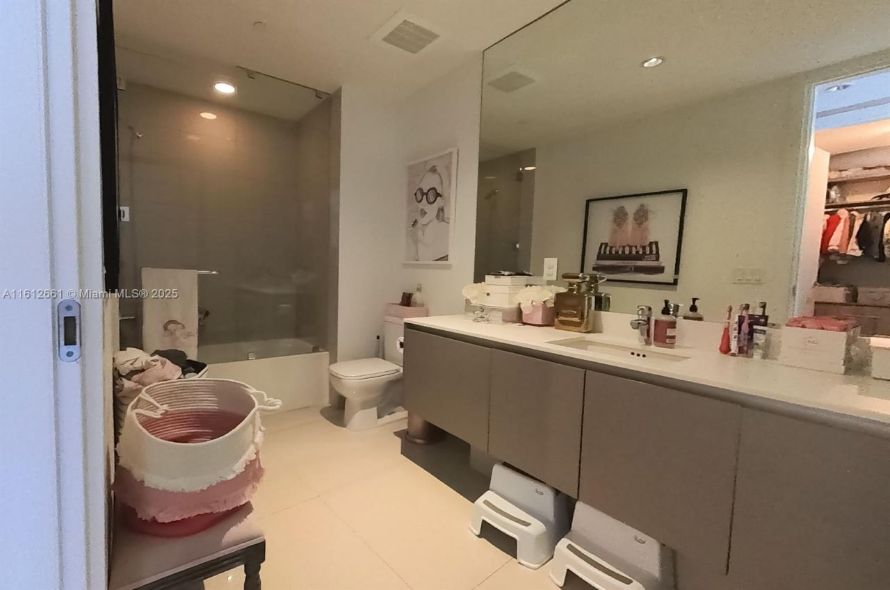 3300 NE 188 St., Unit 611, Aventura, FL 33180 Photo