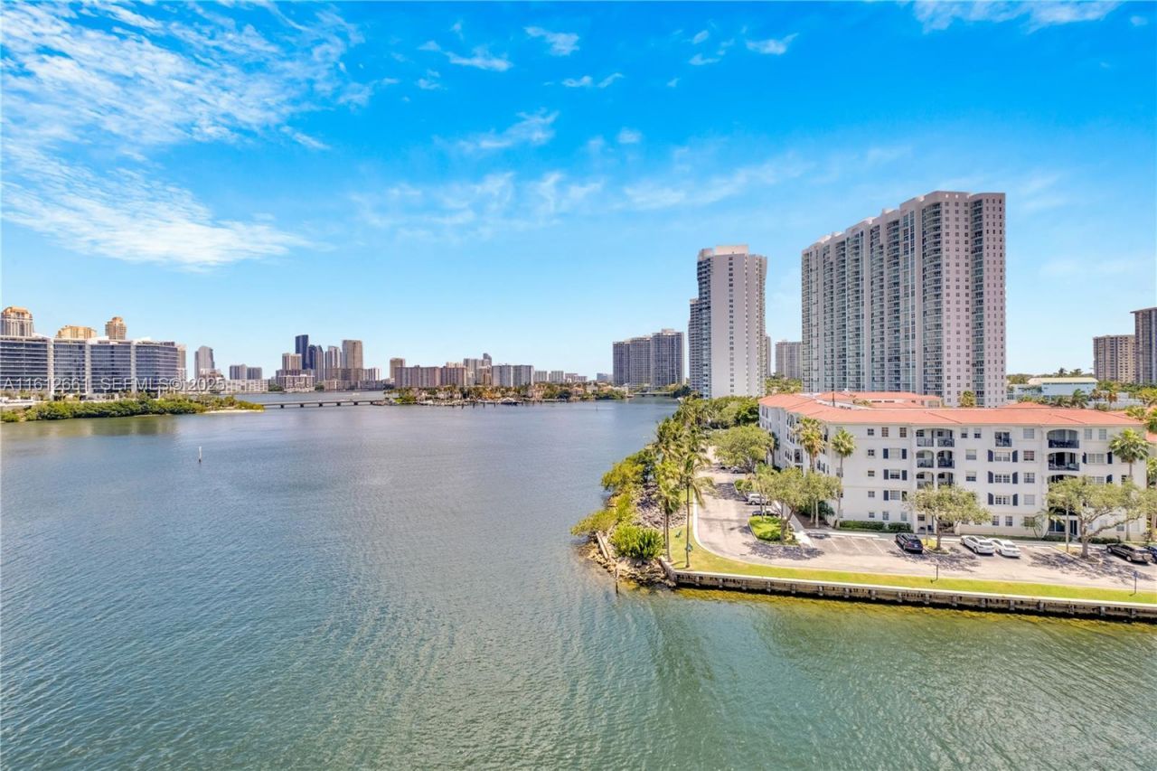 3300 NE 188 St., Unit 611, Aventura, FL 33180 Photo
