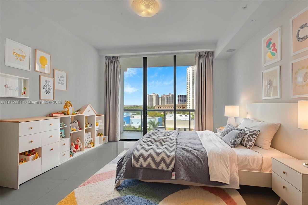 3300 NE 188 St., Unit 611, Aventura, FL 33180 Photo