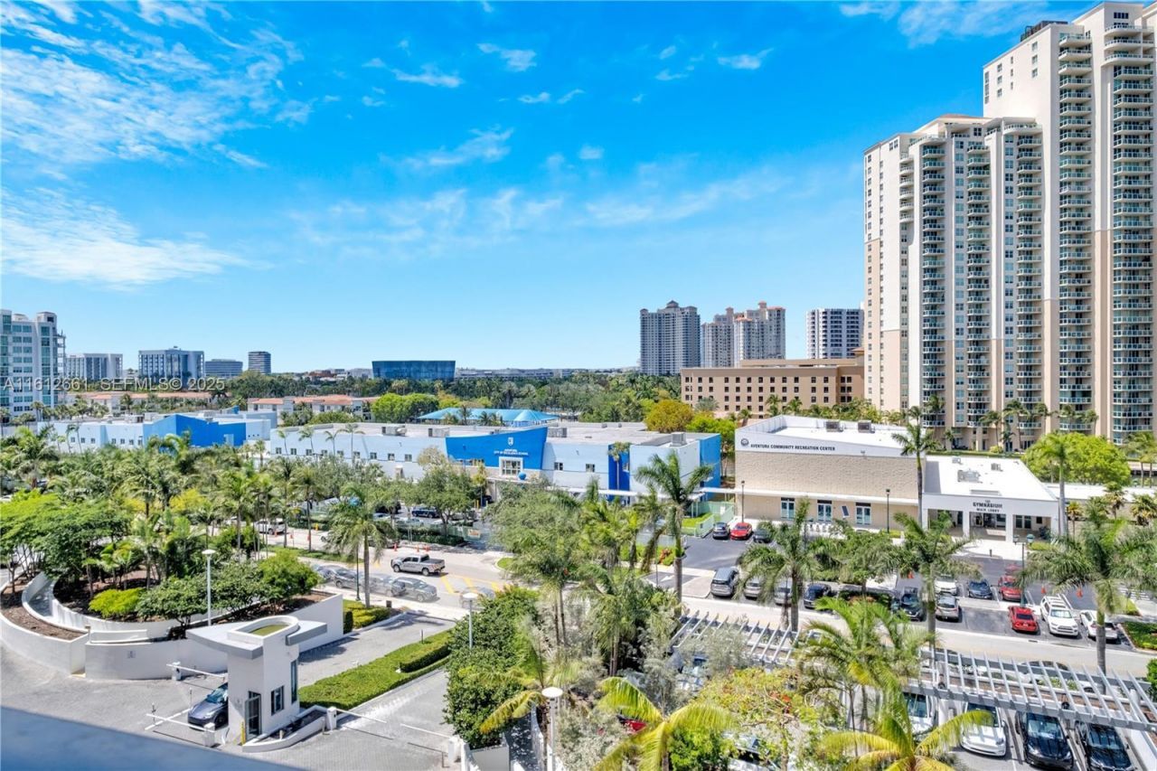 3300 NE 188 St., Unit 611, Aventura, FL 33180 Photo