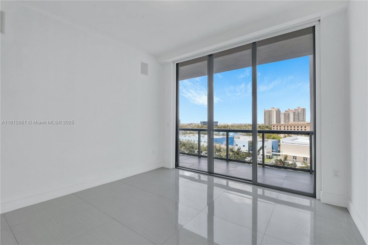 3300 NE 188 St., Unit 611, Aventura, FL 33180 Photo