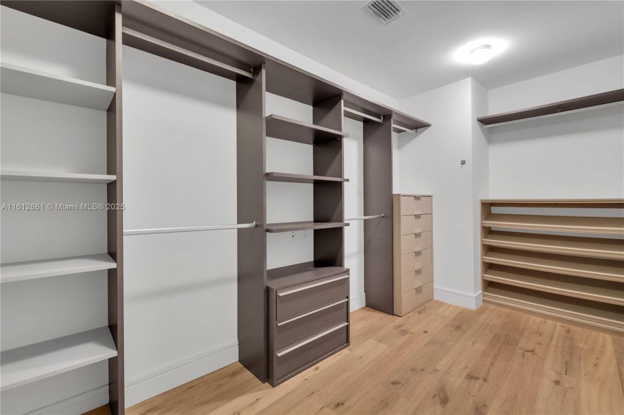 3300 NE 188 St., Unit 611, Aventura, FL 33180 Photo