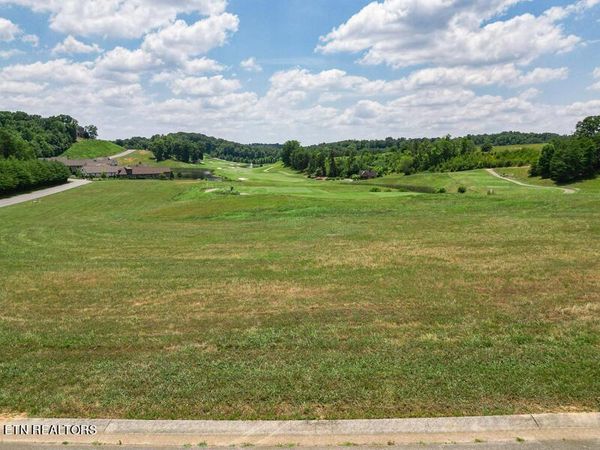 811 Navigator Drive, Lenoir City, TN 37772