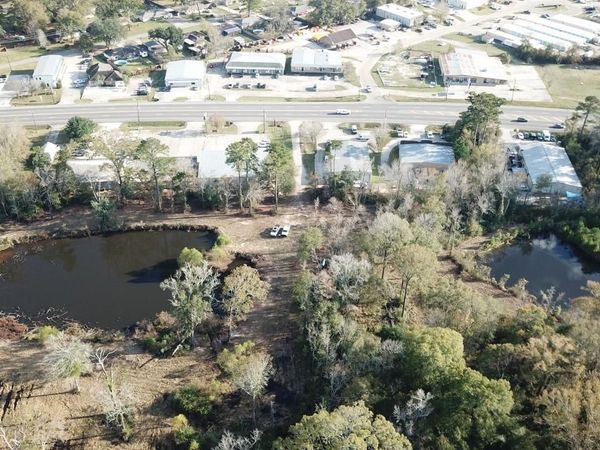 1897 acres River Rd, Denham Springs, LA 70726