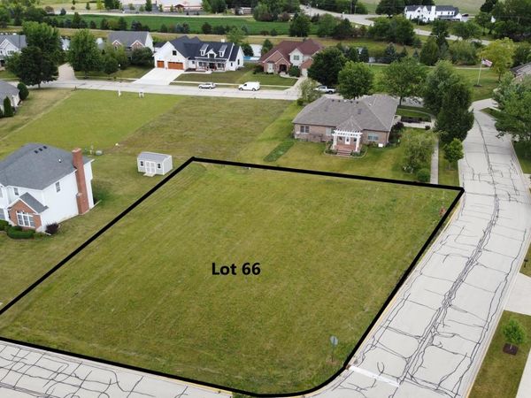 1204 Secretariat Drive, Genoa, IL 60135