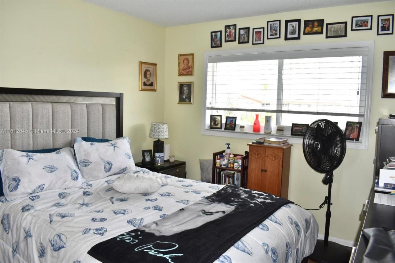 5300 Washington St, Unit D309, Hollywood, FL 33021 Photo