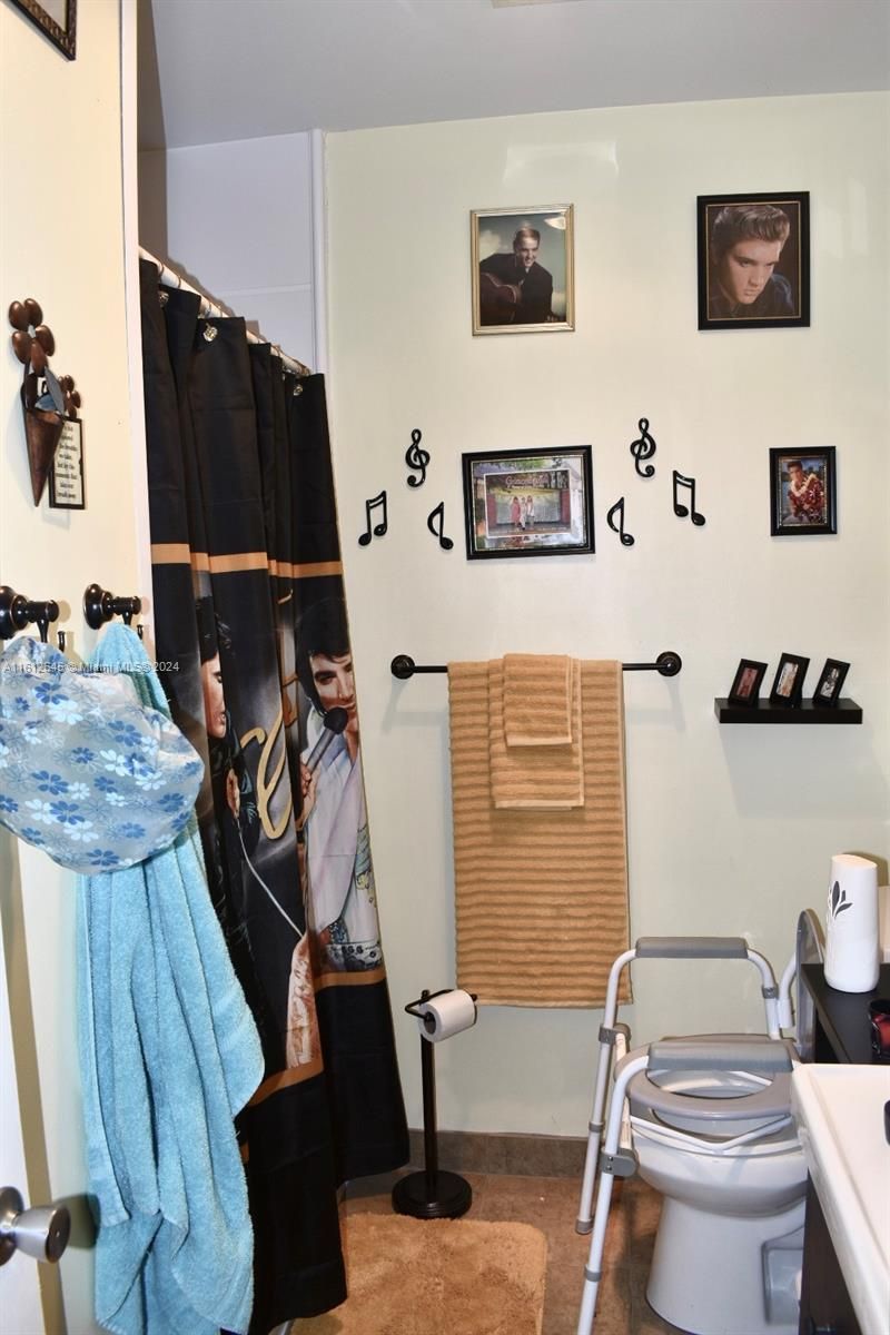 5300 Washington St, Unit D309, Hollywood, FL 33021 Photo