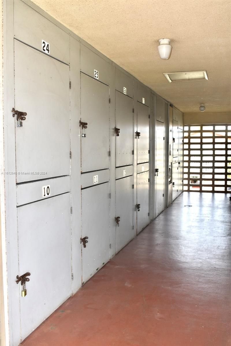 5300 Washington St, Unit D309, Hollywood, FL 33021 Photo