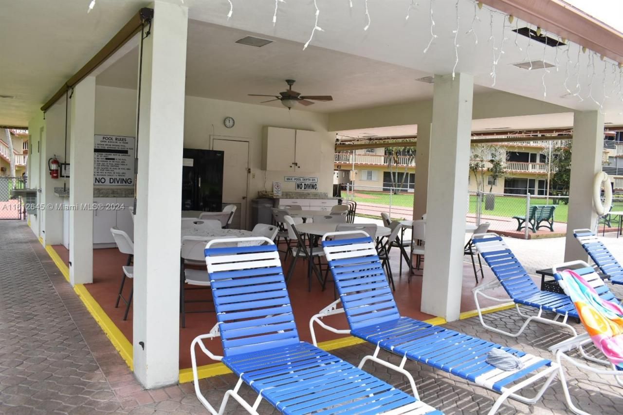 5300 Washington St, Unit D309, Hollywood, FL 33021 Photo