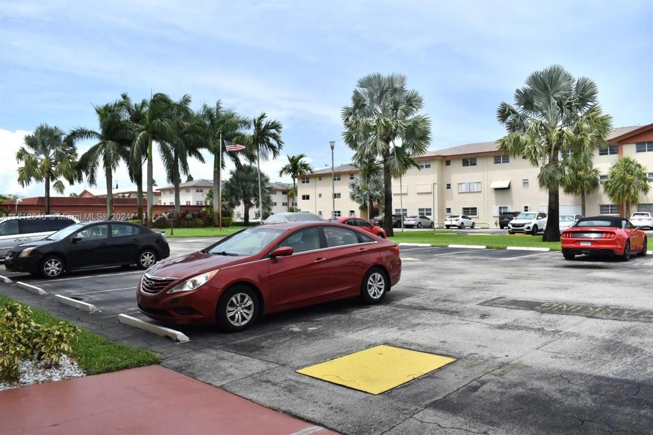 5300 Washington St, Unit D309, Hollywood, FL 33021 Photo