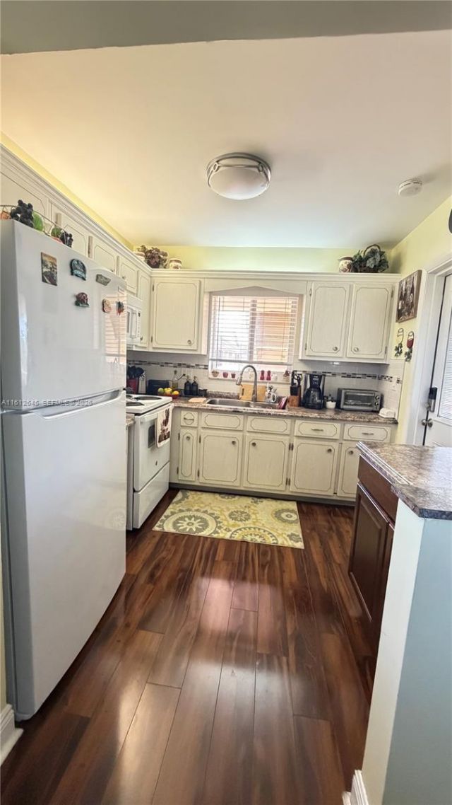 5300 Washington St, Unit D309, Hollywood, FL 33021 Photo