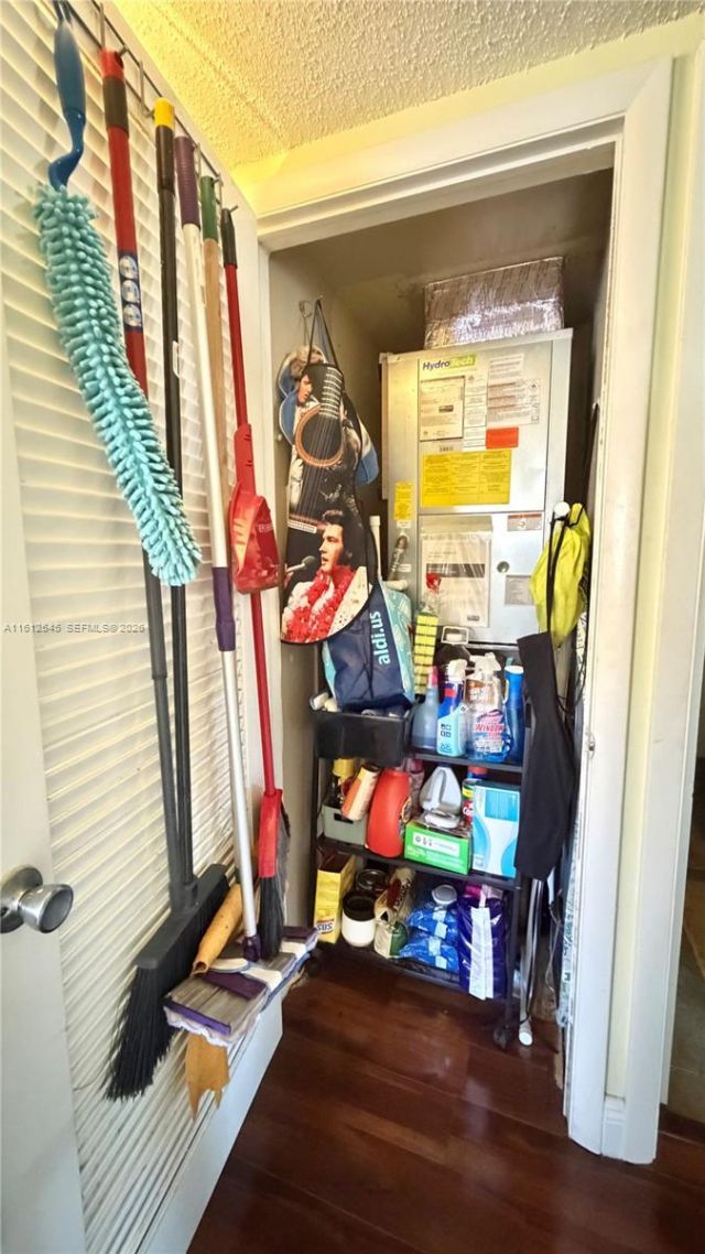 5300 Washington St, Unit D309, Hollywood, FL 33021 Photo