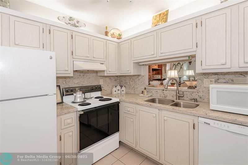 3430 NW 52nd Avenue, Unit 102, Lauderdale Lakes, FL 33319 Photo