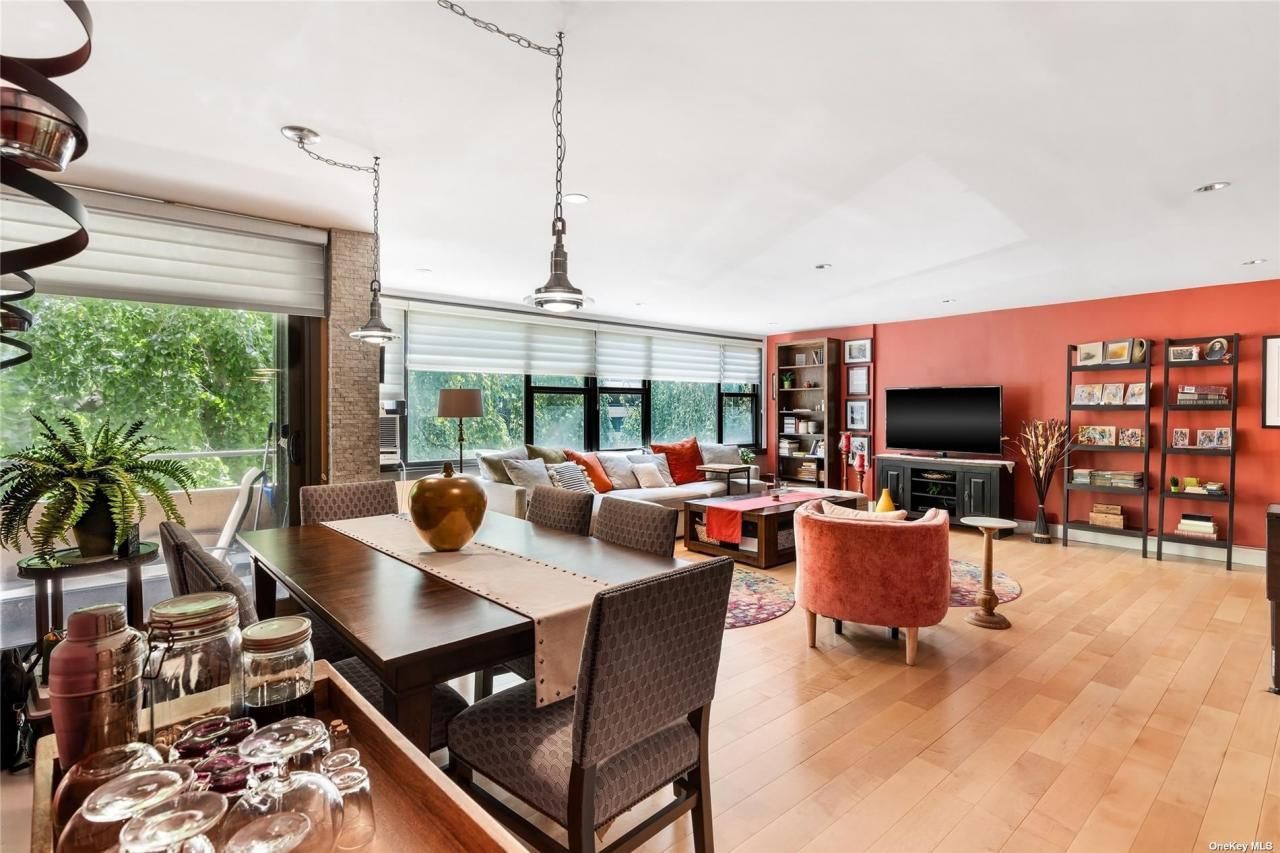 162-20 9th Avenue, Unit 2A, Beechhurst, NY 11357 Main Photo