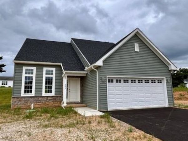 332 W FRITZ AVENUE, QUARRYVILLE, PA 17566