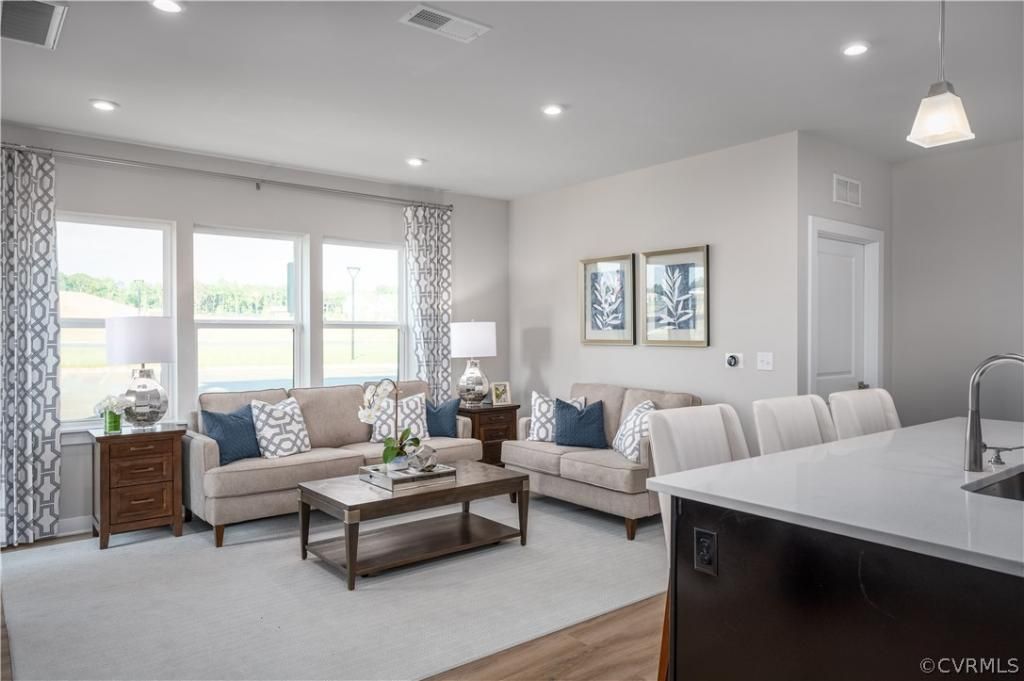 6655 Citory Way Moseley, VA 23120