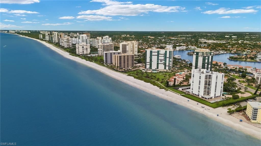 3951 Gulf Shore Blvd N, Unit PH 2C, Naples, FL 34103 Photo