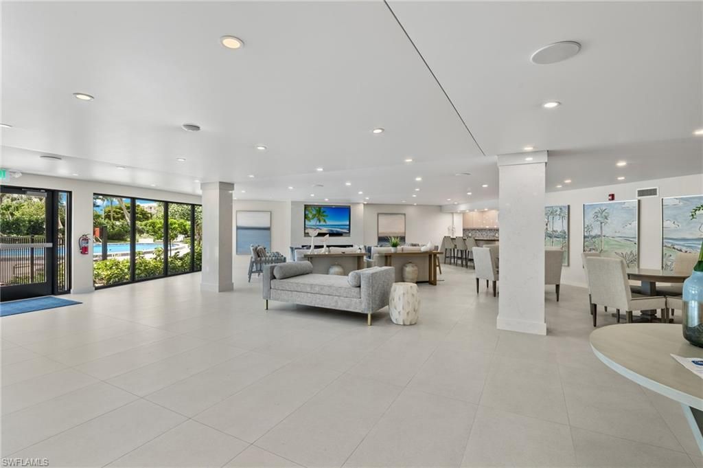 3951 Gulf Shore Blvd N, Unit PH 2C, Naples, FL 34103 Photo