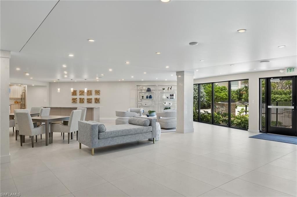 3951 Gulf Shore Blvd N, Unit PH 2C, Naples, FL 34103 Photo