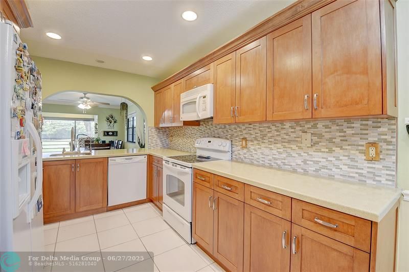 6422 Aspen Glen Circle, Unit 206, Boynton Beach, FL 33437 Photo